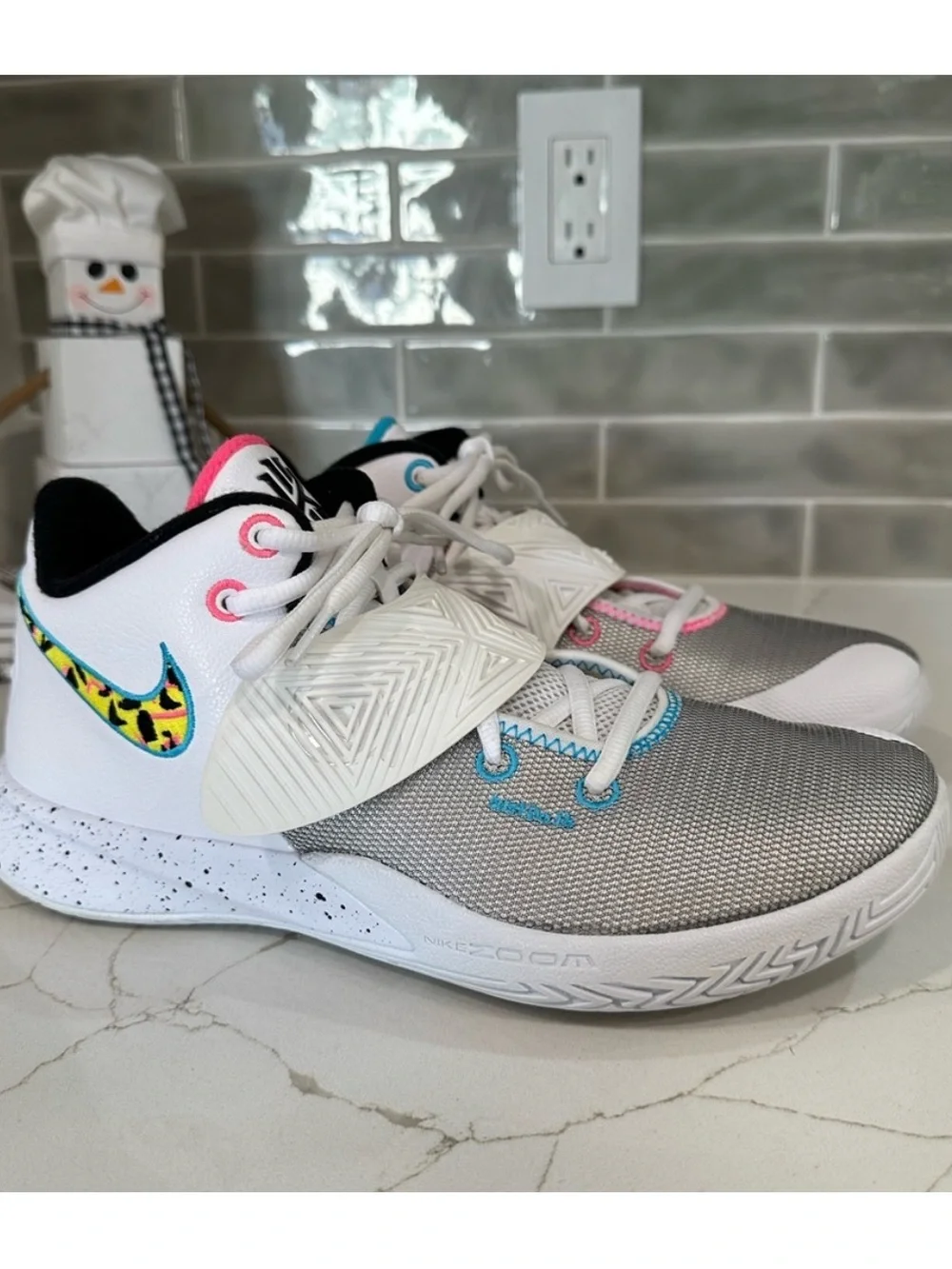 Nike Kyrie Flytrap 3 South Beach. Men’s Size 9. Color White.